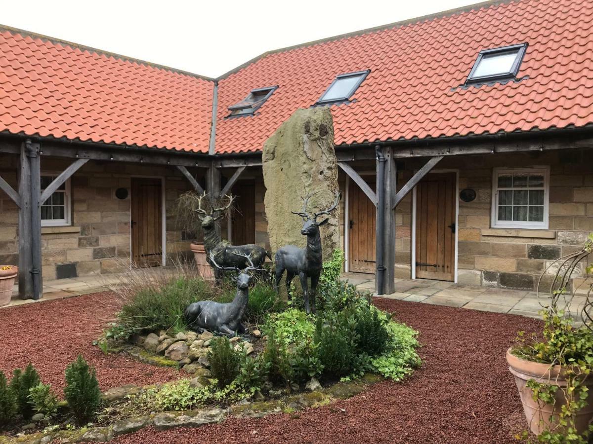 וויטבי The Stables - The Inn Collection Group מראה חיצוני תמונה